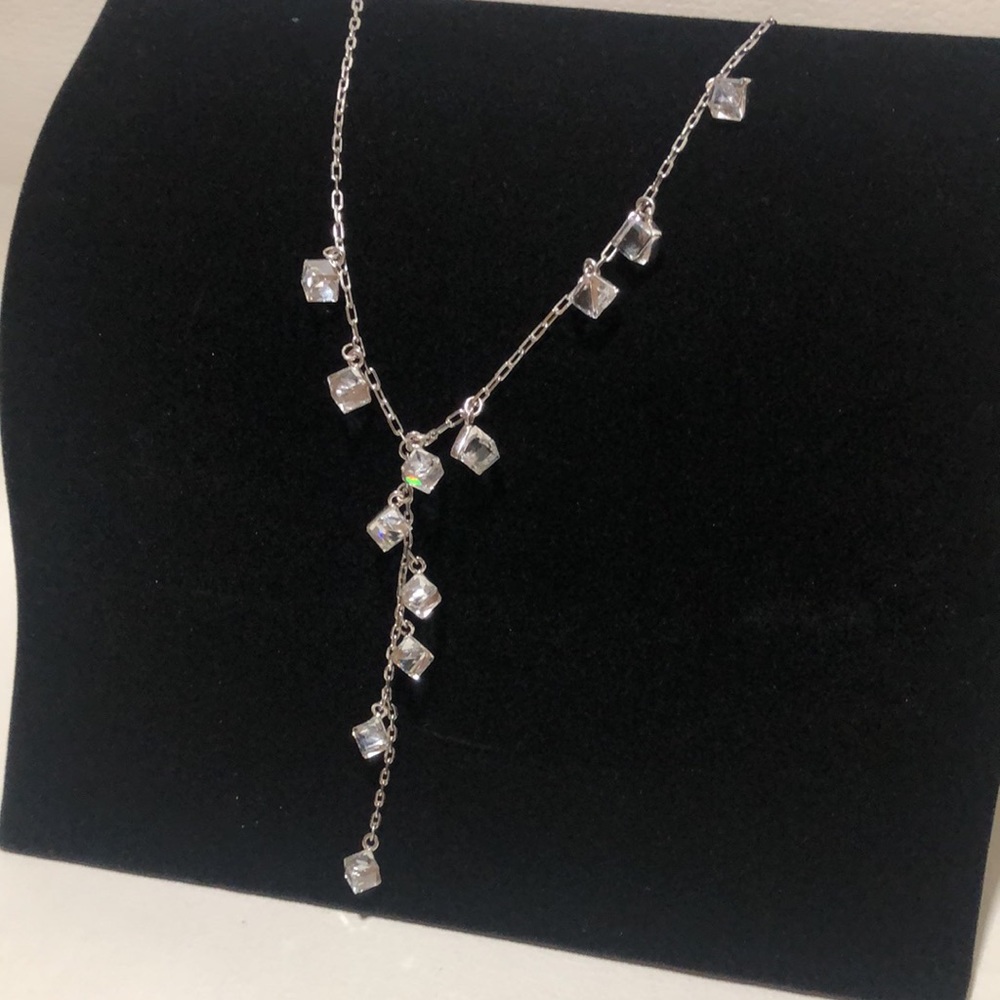 Swavorski Crystal Necklace 🦢
